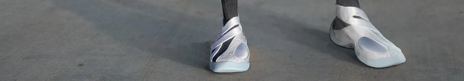 The cover background for the Asics project, crop of the shoes